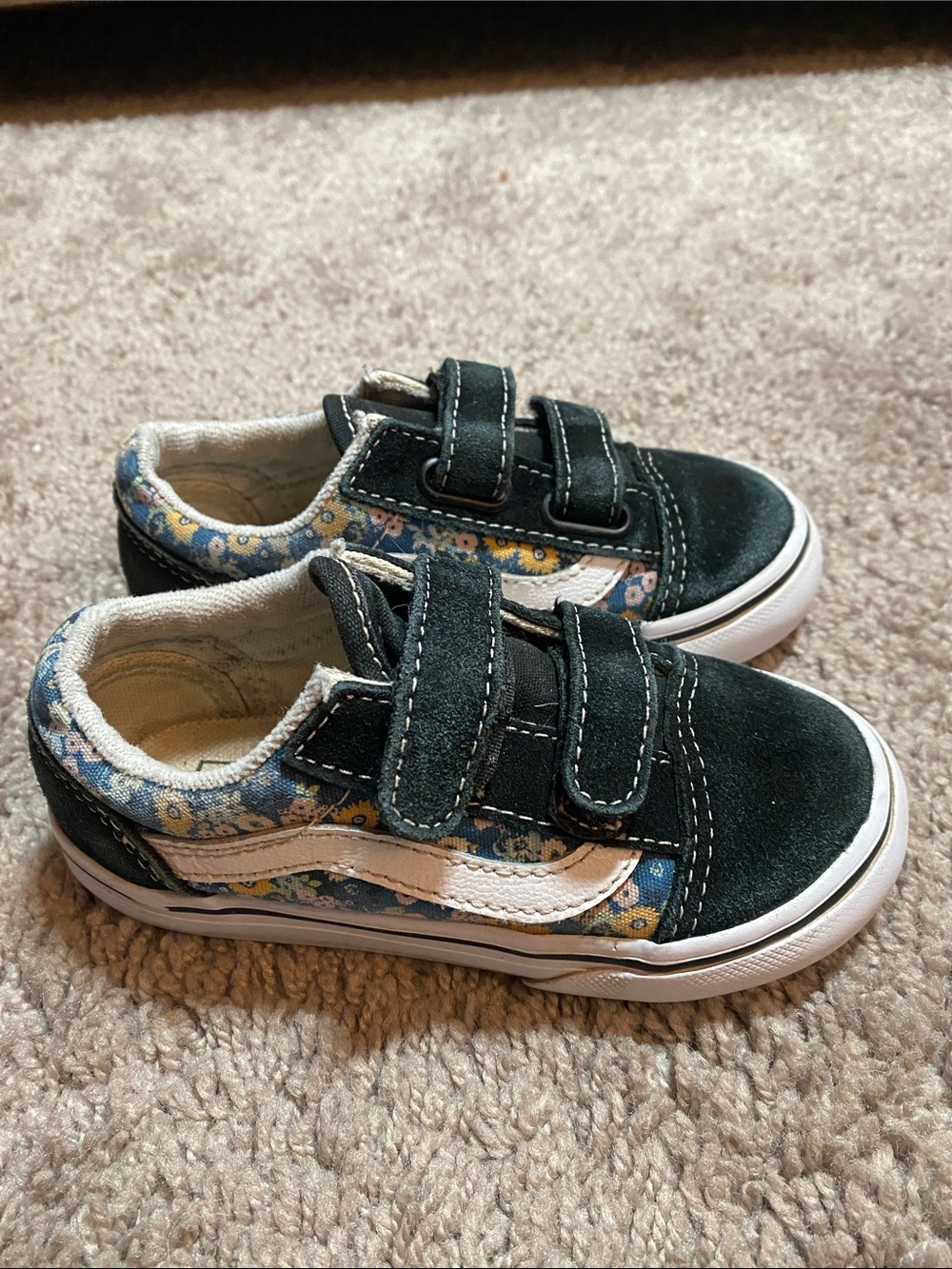 Vans Oldskool Sk8 low Kids Black Suede & Blue Floral Velcro Sneakers